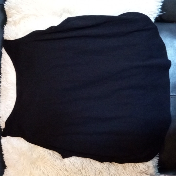 Area 15 women's oversized flowy size XL tank - Picture 4 of 4